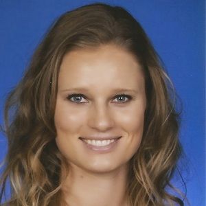 Meet your Posher, Elise